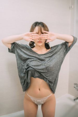 粗暴惩罚惨叫跪趴h_高清电影免费在线